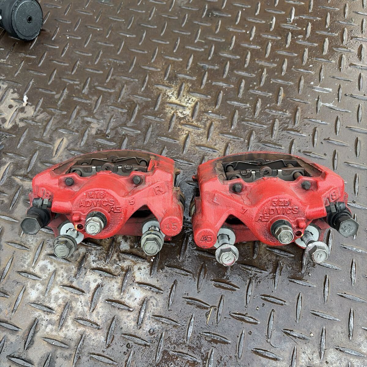 中古 純正 マークＸ G'S ジーズ DBA-GRX130 リヤブレーキキャリパー_画像6