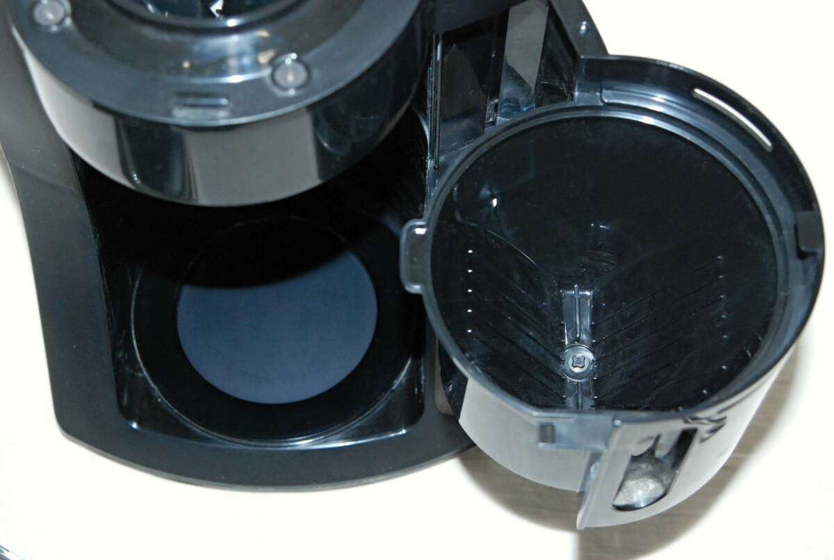 美品 Panasonic パナソニック ミル付き全自動コーヒーメーカー NC-A55P 沸騰浄水コーヒーメーカー ブラック ドリップ式_画像7