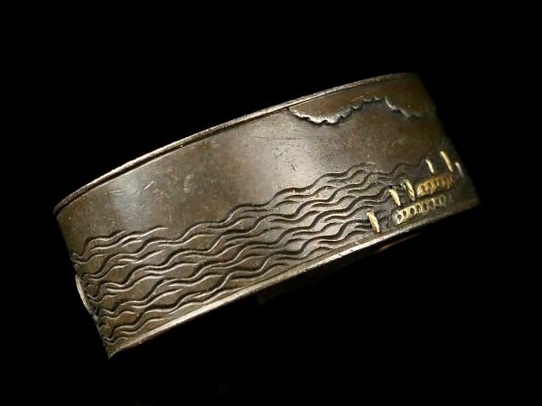 e1120a меч принадлежности замок . map . серебряный металлы .. осмотр : гарда меча глаз .. голова . маленький рисунок 