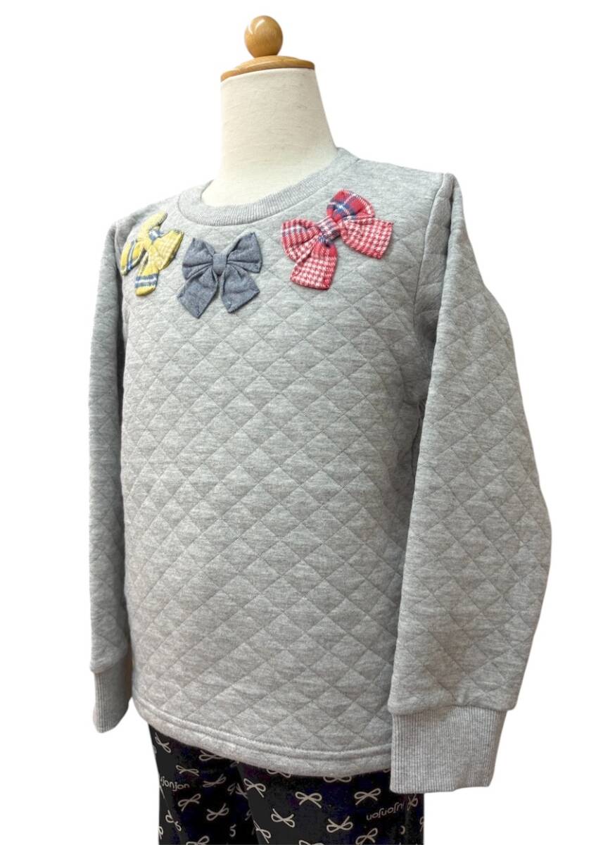 新作　新品タグ付 Moujonjon ムージョンジョン★ニットキルト リボン付き 裏毛 トレーナー★ジュニア 140cm 11-12才 ￥2640_画像2
