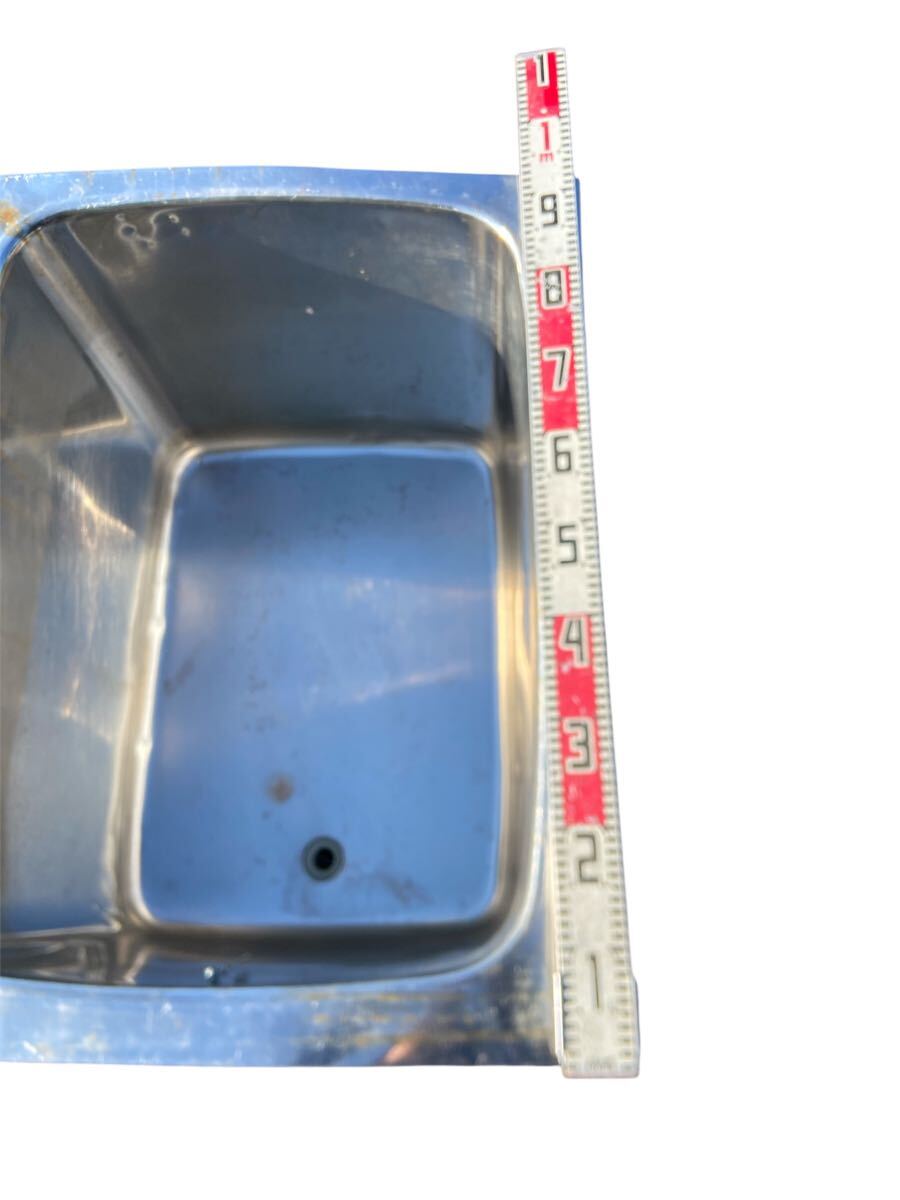 ● 宮崎発◎ ステンレス 浴槽 メーカー不明（約）W950×D720×H650mm 直接引き取り可　発送可_画像4