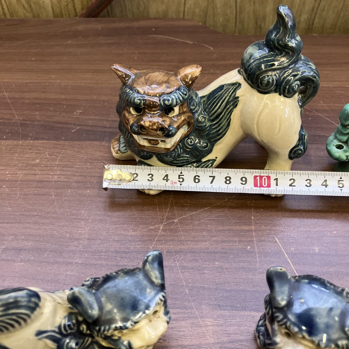 青磁青絵 犬獅子像 守護獅子 ペア 陶器製 獅子守護 沖縄陶器 琉球焼き 魔除け 厄除け 守り神 置物インテリア 獅子 縁起物 まとめて_画像2
