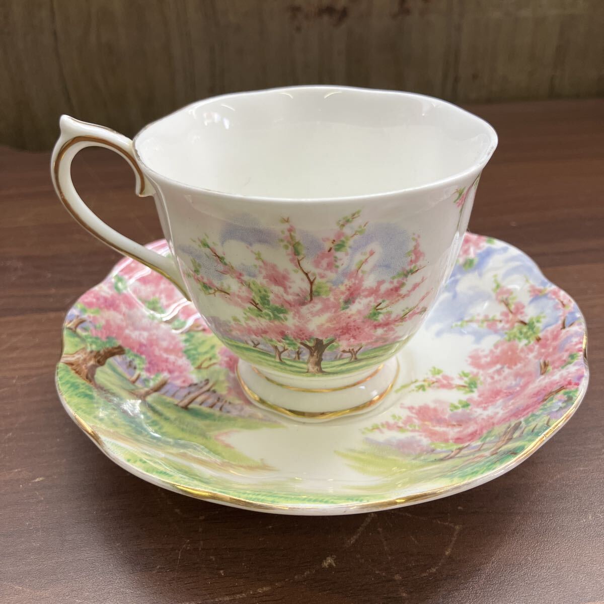 ロイヤルアルバート ブロッサムタイム フローラル ティーカップ&ソーサ― セット 英国 食器 桜 ROYAL ALBERT ティーカップ 洋食器_画像1