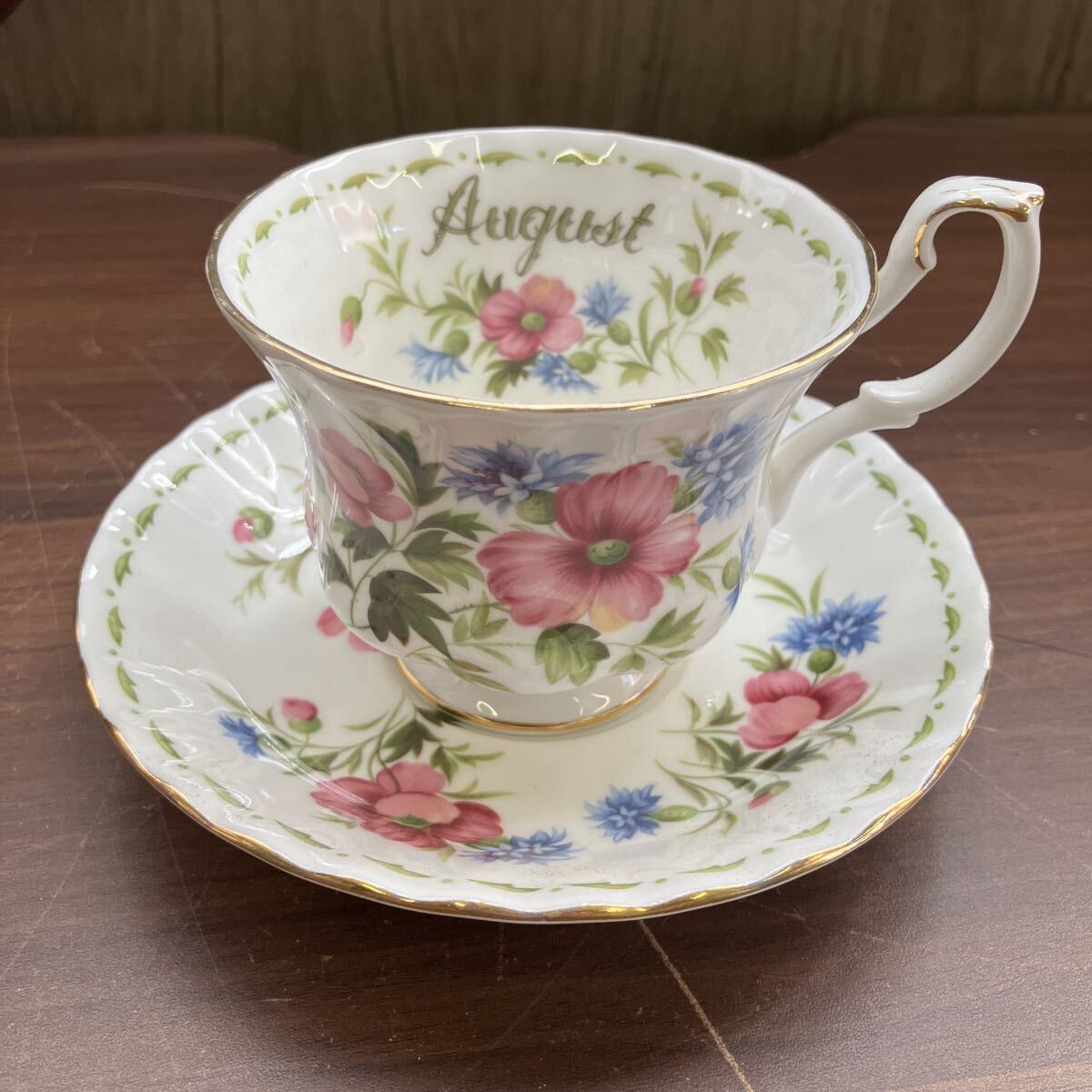 ロイヤルアルバート フラワー オブ ザ マンス 8月 カップ＆ソーサー AUGUST 洋食器 コーヒー ROYAL ALBERT 洋食器 花柄 金彩_画像1