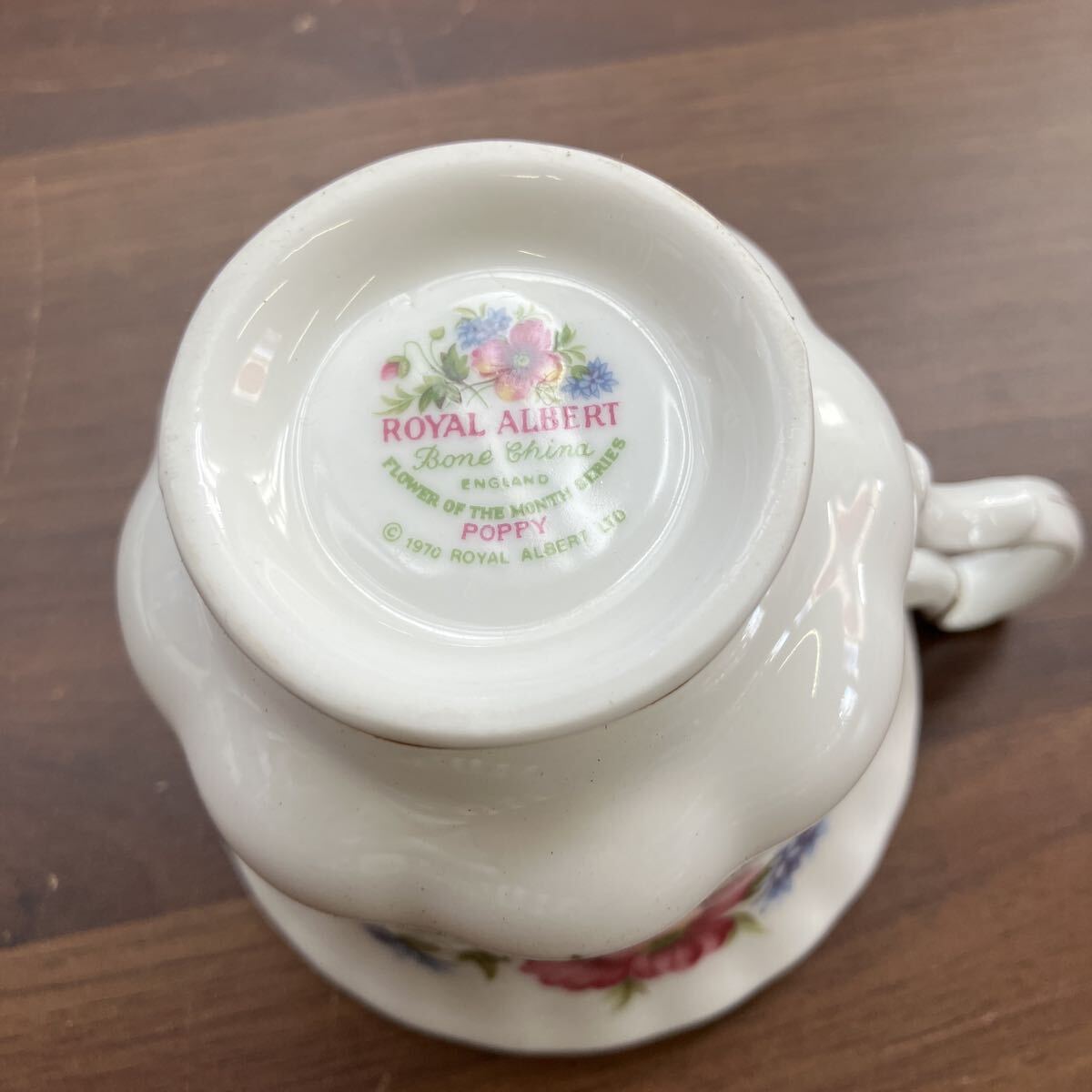 ロイヤルアルバート フラワー オブ ザ マンス 8月 カップ＆ソーサー AUGUST 洋食器 コーヒー ROYAL ALBERT 洋食器 花柄 金彩_画像4