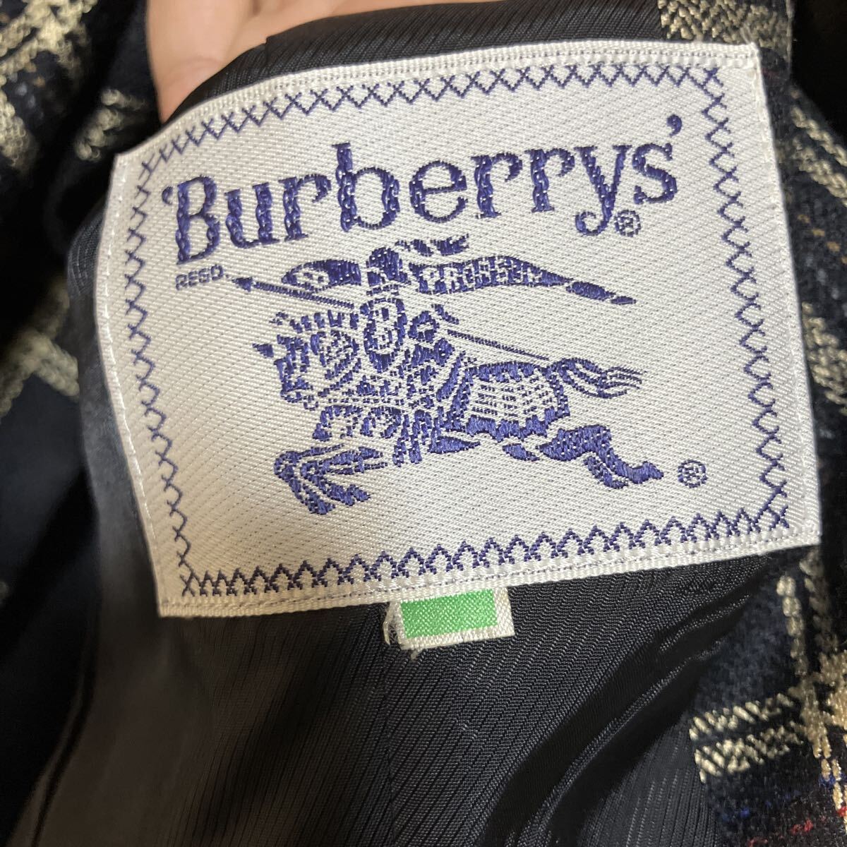Burberry バーバリー ノバチェック シルク混 ウール ノーカラージャケット チェック柄 ツイード ブランド 上着 ジャケット レディース _画像3