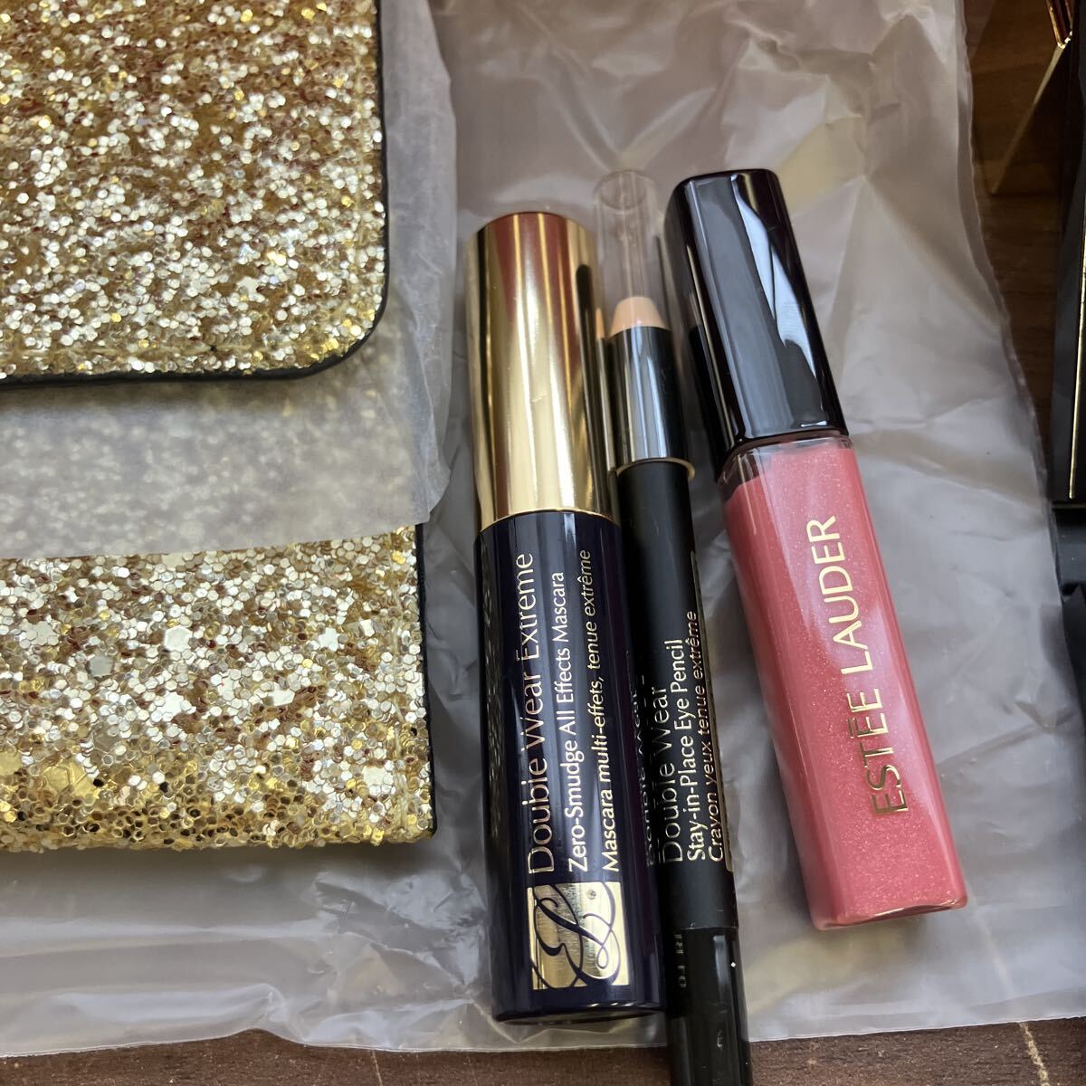 【新品 未使用品】エスティローダー 化粧品 リップ 口紅 コスメ アイシャドウ パレット ポーチ バック 箱有り_画像3