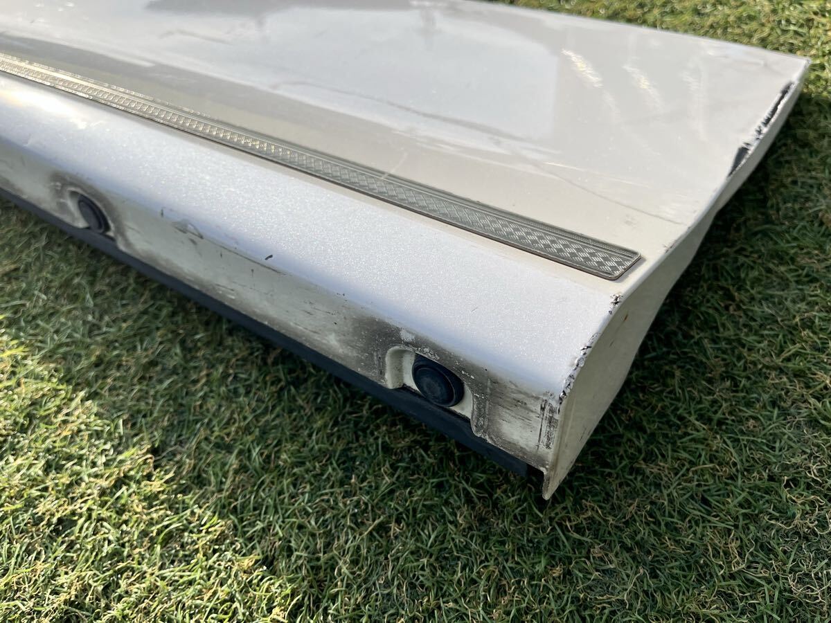 トヨタ 純正 ZRR70W ノア Sグレード 前期 フロント ドアパネル 左 左側 助手席側 ホワイトパール系 76904-28090 【Ya'71030-19】_画像5