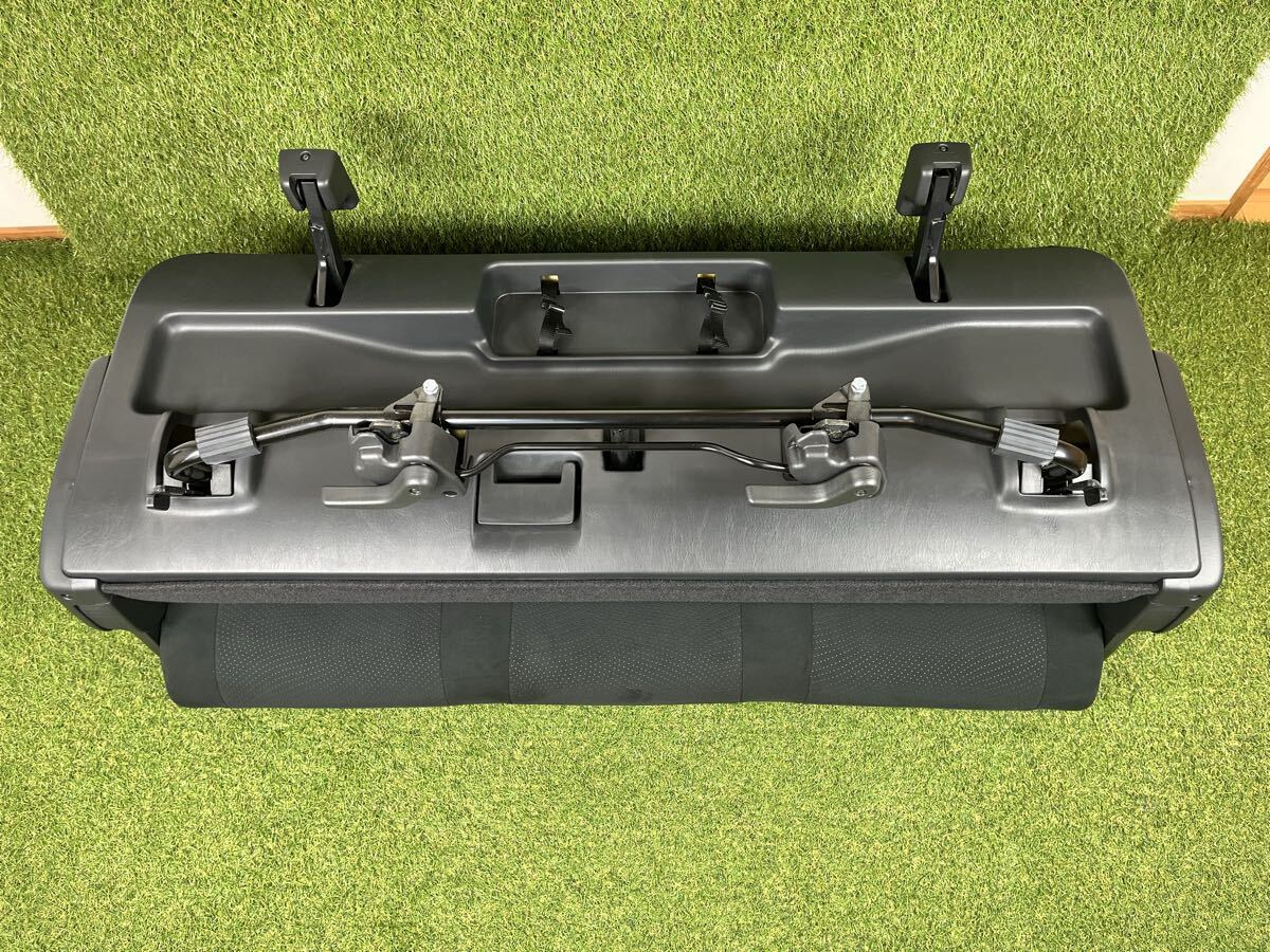 新車外し 美品 !! トヨタ 200 ハイエース スーパーGL 純正 セカンドシート 2列目シート 個人宅配送不可 【E71111-14】_画像7