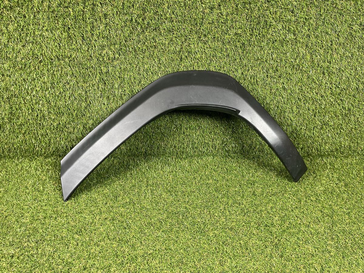 トヨタ MXPB10 MXPB15 MXPJ10 MXPJ15 ヤリス クロス リアフェンダーモール アーチモール 左 左側 助手席側 75606-52091 【YE71114-14】_画像1