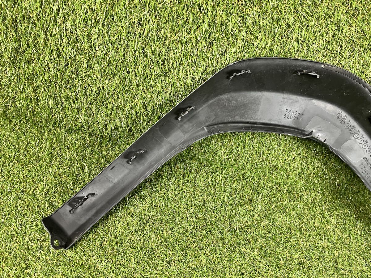 トヨタ MXPB10 MXPB15 MXPJ10 MXPJ15 ヤリス クロス リアフェンダーモール アーチモール 左 左側 助手席側 75606-52091 【YE71114-14】_画像7