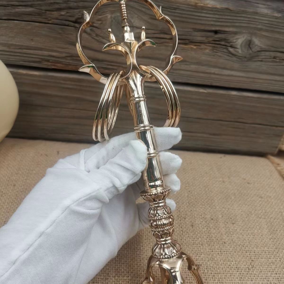  редкий . товар .... трость ручная работа подлинный .. буддизм .. предметы для домашнего буддийского алтаря . храм .. высота 23cm