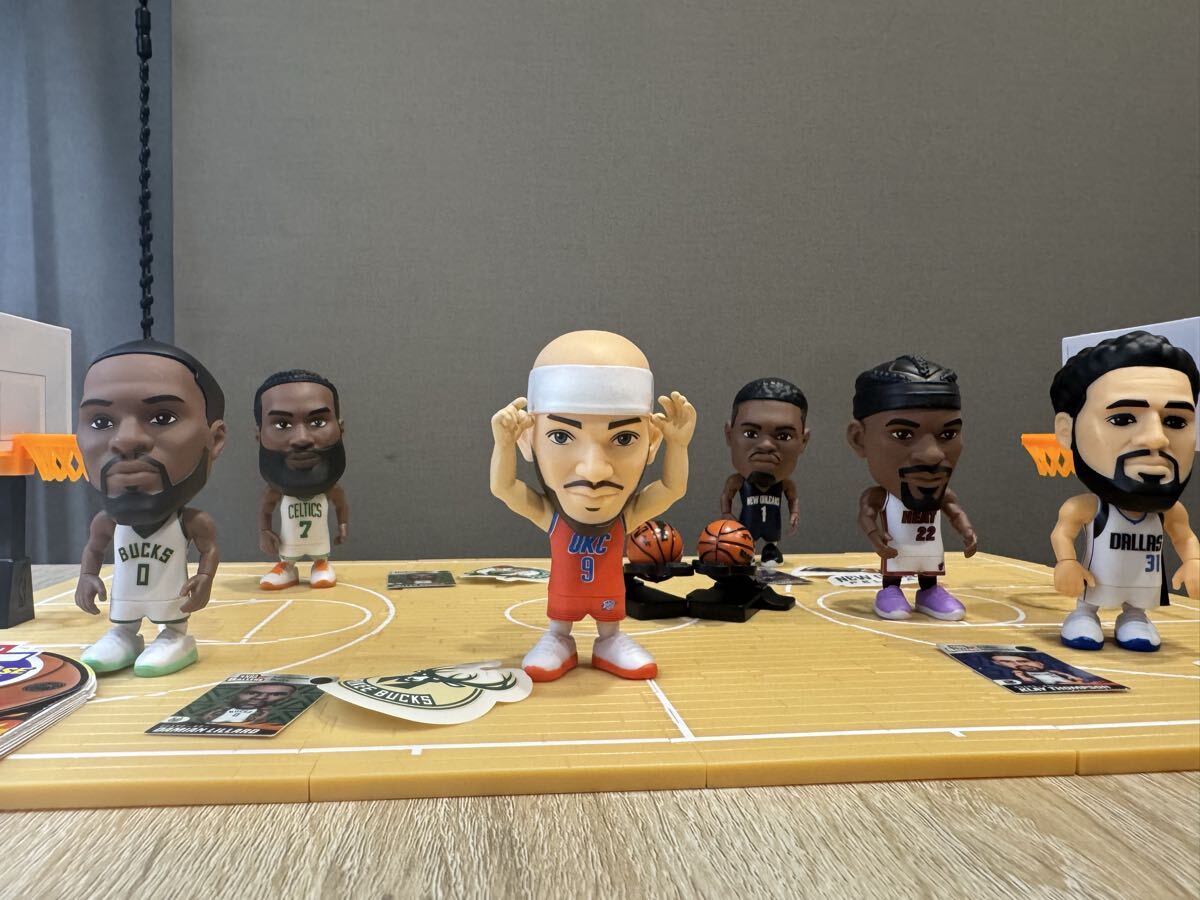 NBA BALLERS シリーズ2 オールコート 6体　カルーソ ウィリアムソン バトラー ブラウン トンプソン リラード_画像2