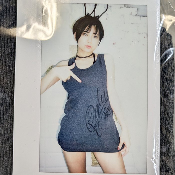 RaMu5 ~2025~ с автографом майка & подтверждение широкий Cheki 1 листов ( серый )/HIT'S * супер ценный! 251119-878