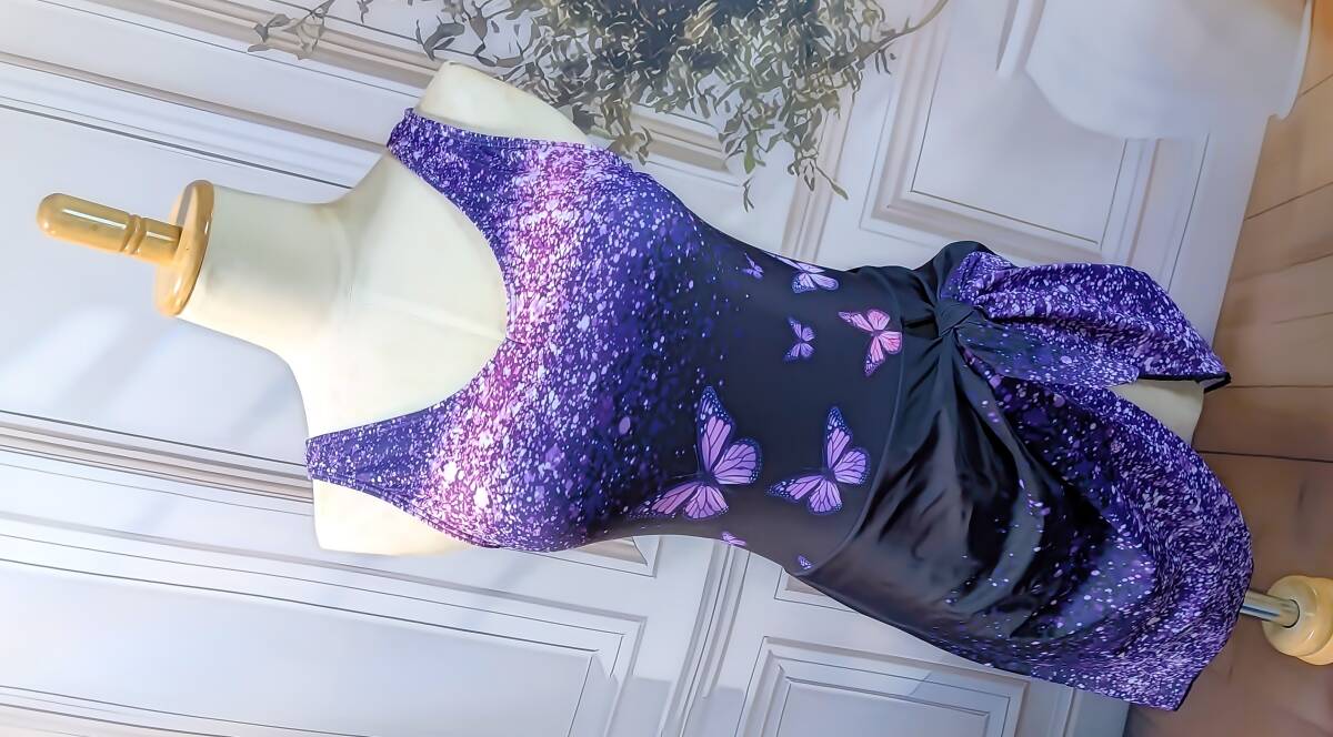 匿名配送♪未使用品♪Sサイズ（日本サイズL)♪パープルのバタフライプリントが幻想的♪エレガントなAラインスカートワンピース水着☆彡_画像1