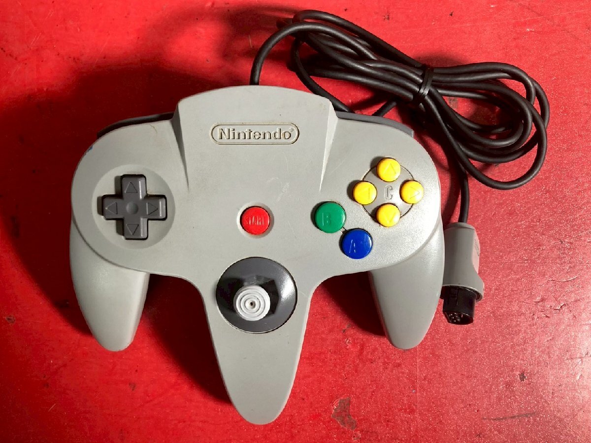 1円～　Nintendo　任天堂　NINTENDO64　ゲーム機本体　コントローラー1点　ACアダプター1点　(動作可)_画像3