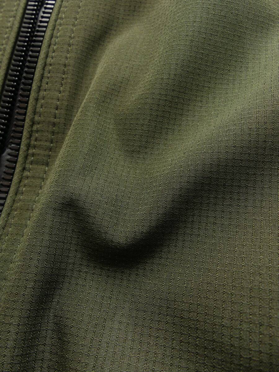 秋冬物新品40,600円Calvin Klein★新生USAカルバン・クライン機能性、実用性、ファッション性を満たした防寒ブルゾン②【欧米M＝日本L】_画像7