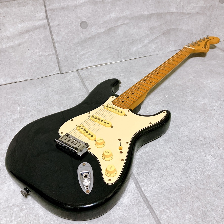 squier スクワイヤー ストラトキャスター standardシリーズ エレキギター ブラック 弦楽器 スタンダード Fender_画像1