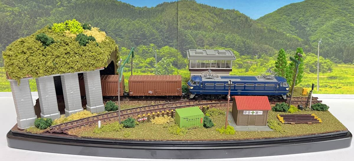 Ｎゲージ展示台　トンネルと信号所のある風景_画像7