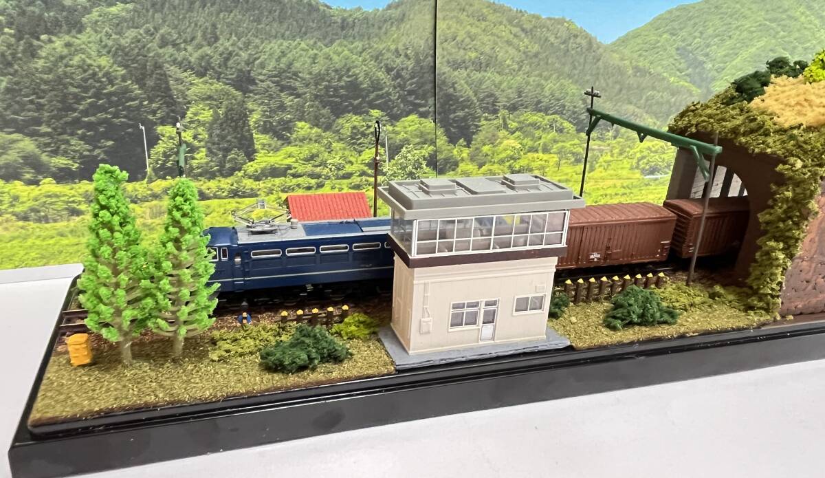 Ｎゲージ展示台　トンネルと信号所のある風景_画像5