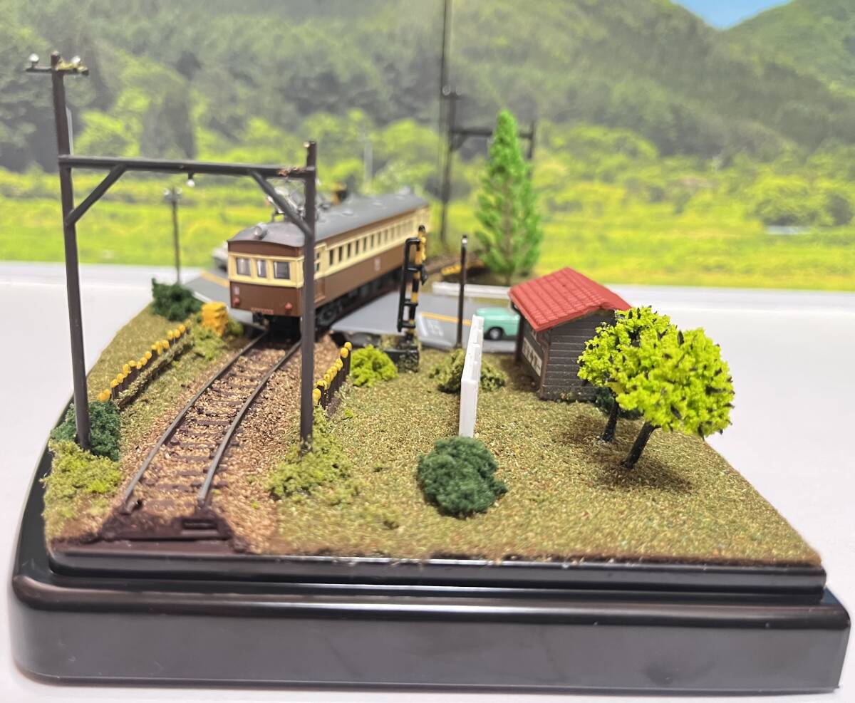 Ｎゲージ展示台　交番と詰所のある踏切風景_画像4