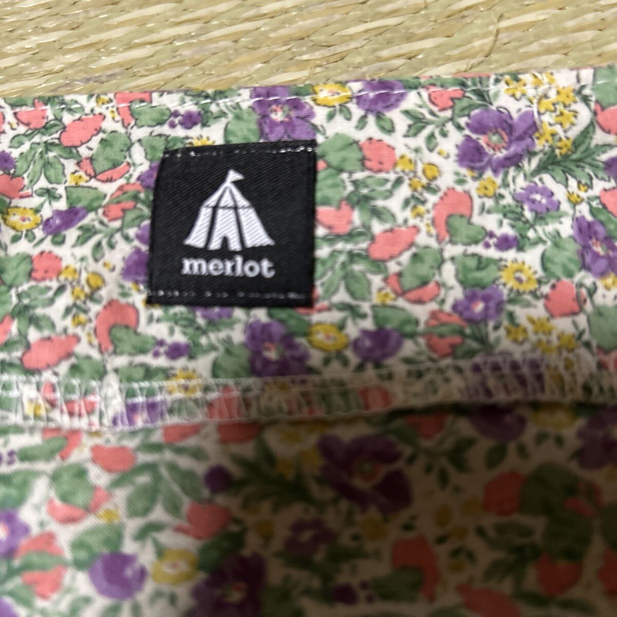 merlot メルロー　花柄 ブラウス　フリーサイズ_画像3
