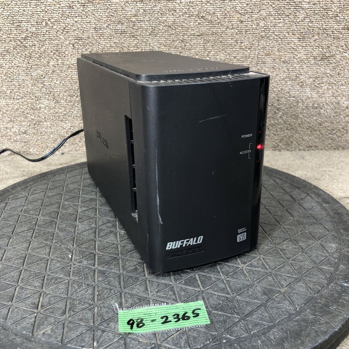 98-2365 激安 PC パーツ HDDケース NAS 2ベイ BUFFALO DriveStation HD-WHU3/R1 HD-WH4TU3/R1 通電.電源オン.オフok HDD無し ジャンク_画像1