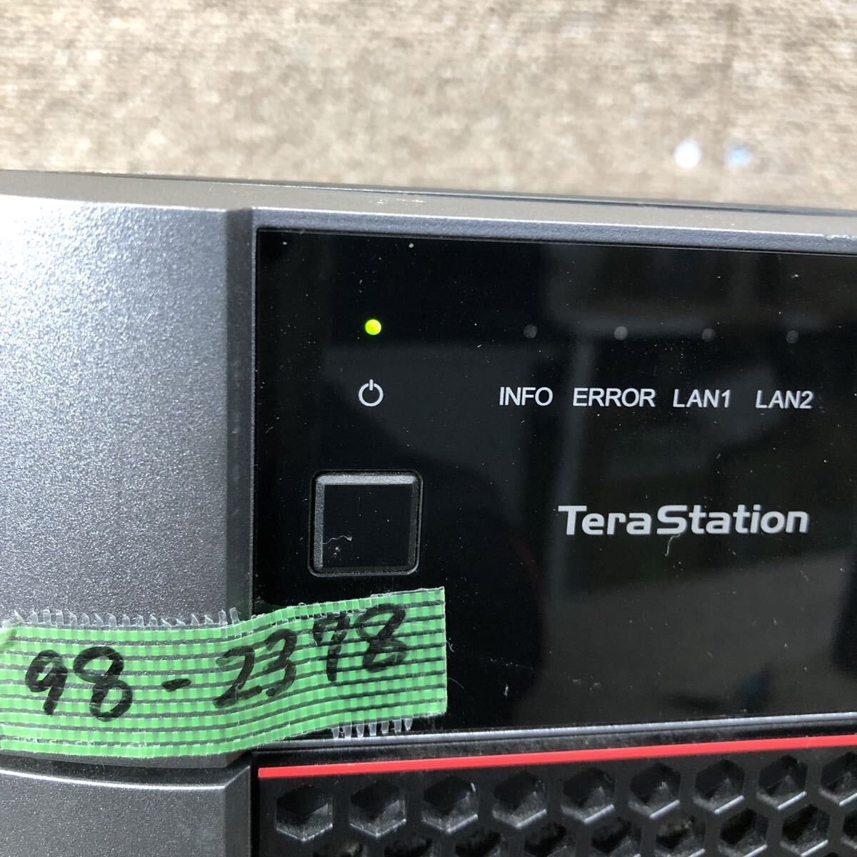 98-2378 激安 PC パーツ HDDケース NAS 法人向けNAS BUFFALO TeraStation TS3410DN0804 通電.電源オン.オフok 鍵付き HDD無し ジャンク_画像2