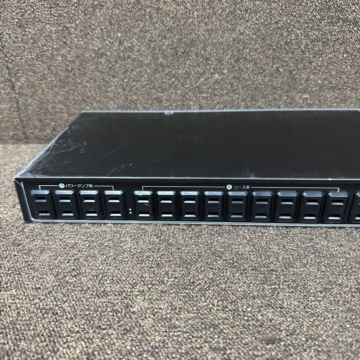 JZ11-70 激安 LOG AUDIO AC POWER DISTRIBUTOR LD-2000 通電不可 中古現状品 ※3回再出品で処分_画像6