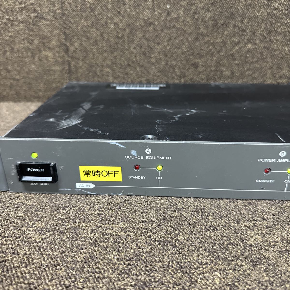 JZ11-71 激安 AC POWER DISTRIBUTOR TD-2000 通電、電源OK 中古現状品 ※3回再出品で処分_画像2