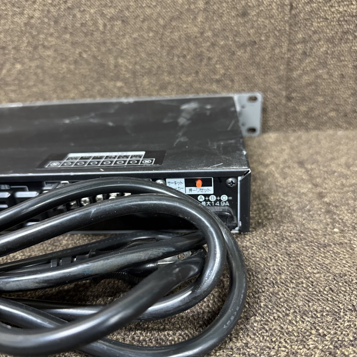 JZ11-71 激安 AC POWER DISTRIBUTOR TD-2000 通電、電源OK 中古現状品 ※3回再出品で処分_画像7