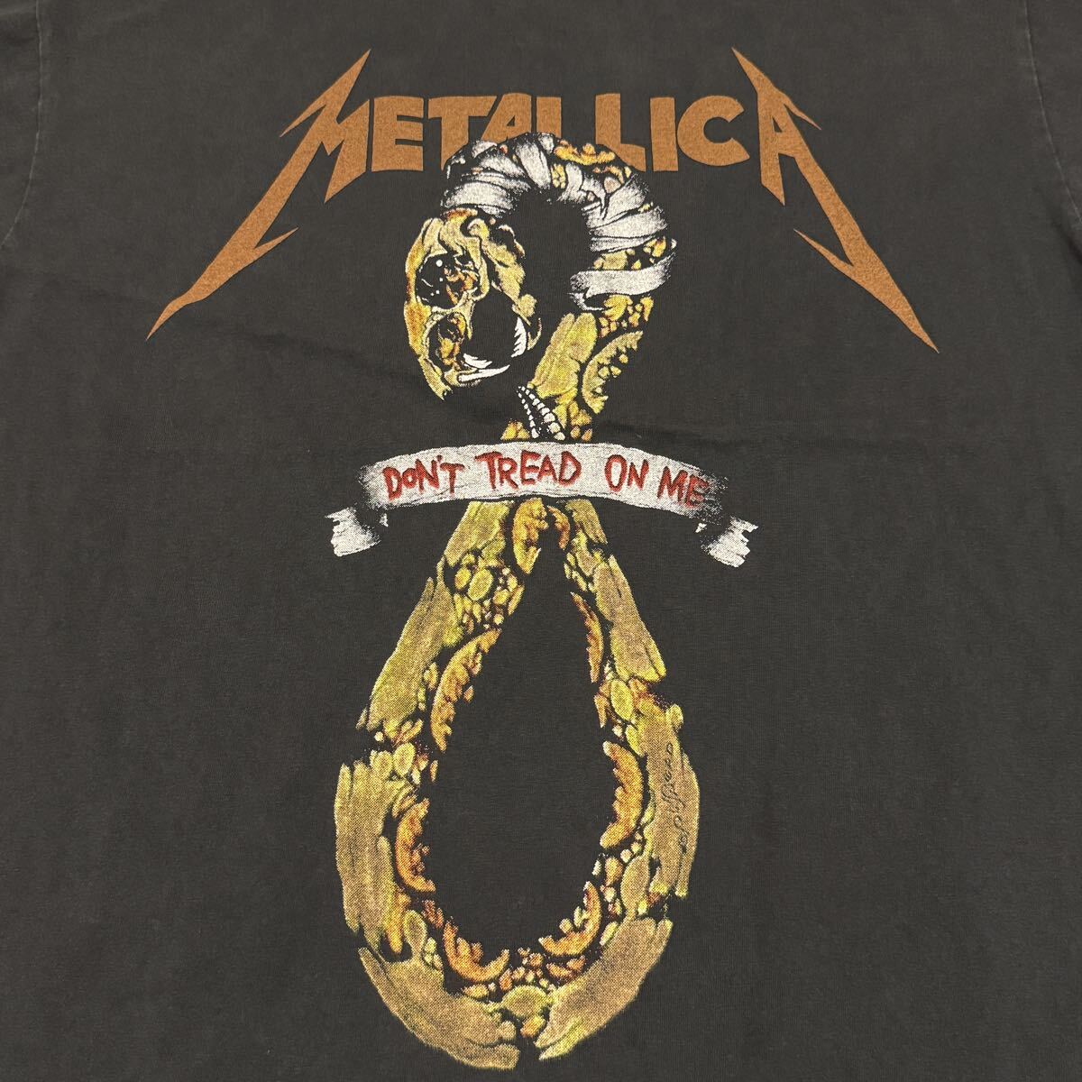 送料無料サイズL★ラスト1点★メタリカ★don't tread on me Tシャツ黒灰★METALLICA★バンドT★シングルステッチ_画像2