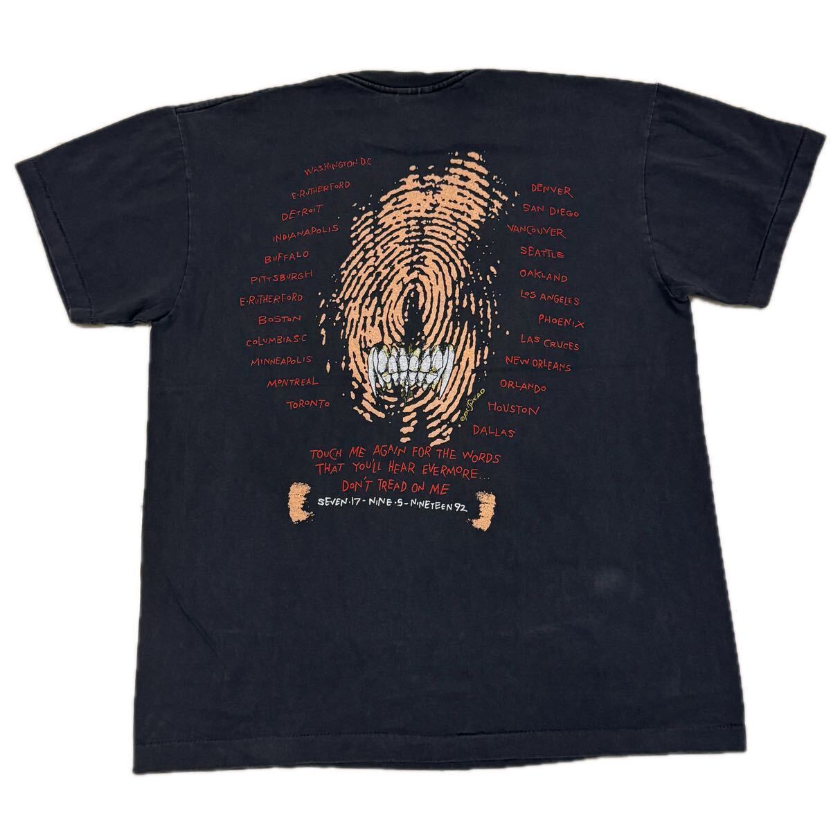 送料無料サイズL★ラスト1点★メタリカ★don't tread on me Tシャツ黒灰★METALLICA★バンドT★シングルステッチ_画像8