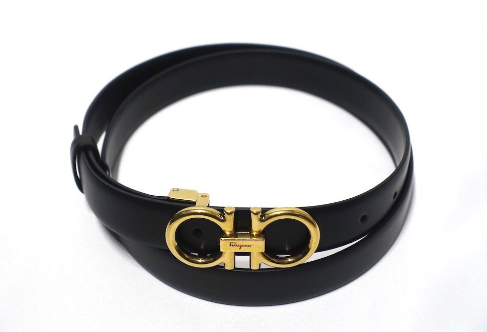  обычная цена 6 десять тысяч новый товар не использовался Salvatore Ferragamo Ferragamo gun chi-ni кожаный ремень CS-23B559 черный × Gold металлические принадлежности для мужчин и женщин 100