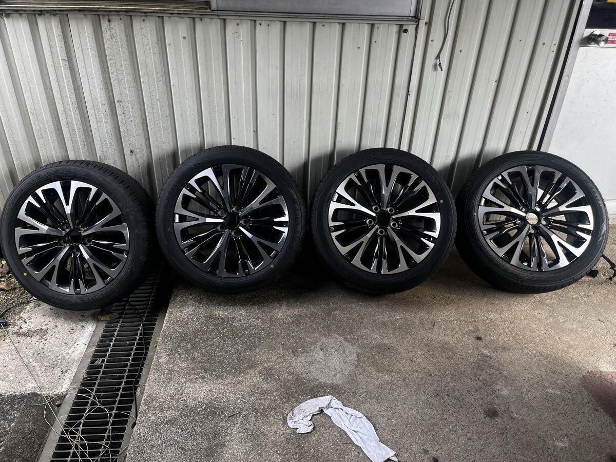 2024年式　ヤリスクロス　新車取り外し　純正タイヤ＆ホイール　１８インチ　アルミホイール_画像1