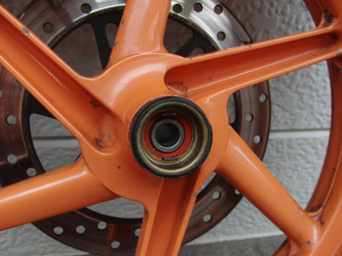 ★NSR50/80 後期 純正6本 レプソルフロントホィール + ブレーキディスク＋バトラックス タイヤ付 ！_画像7