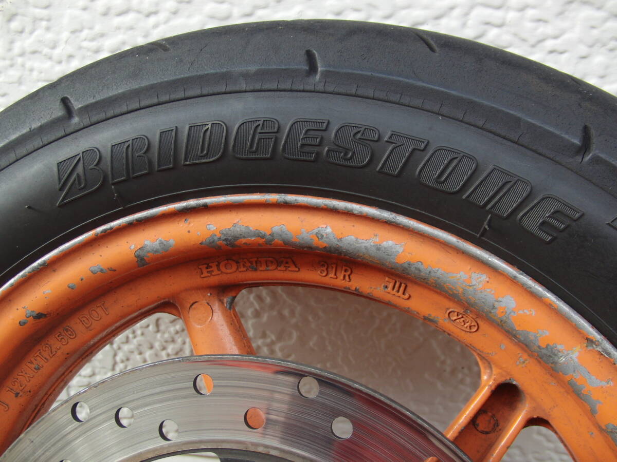 ★NSR50/80 後期 純正6本 レプソルフロントホィール + ブレーキディスク＋バトラックス タイヤ付 ！_画像3