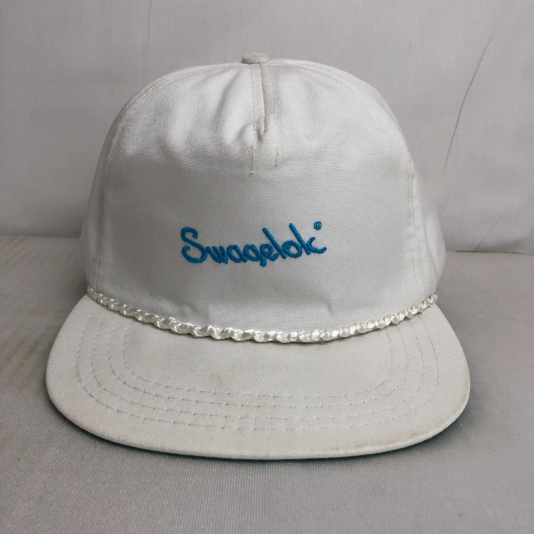 【US古着】キャップ　トラッカーキャップ　刺ロゴ　Swagelok　ホワイト 白　ビンテージキャップ　企業ロゴ　企業物_画像2