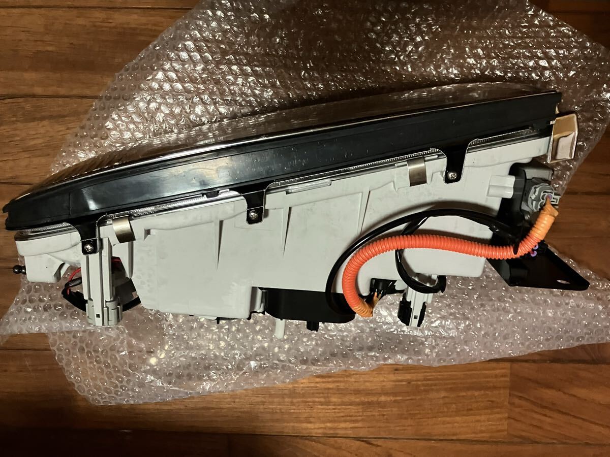 ヘッドライト　日産　プレジデント　G50 後期？　純正　新品　未取付片側のみ_画像10