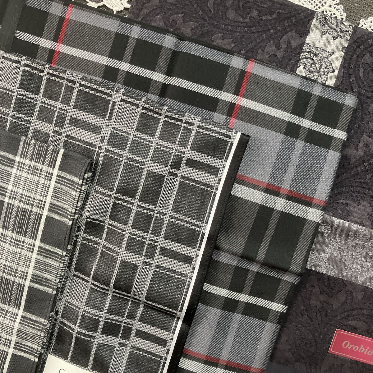 送料無料　カルバンクライン　オロビアンコメンズハンカチ4枚セット♪♪ ブラック系でおまとめ　ブランドハンカチ　素敵なメンズに 紳士用_画像9