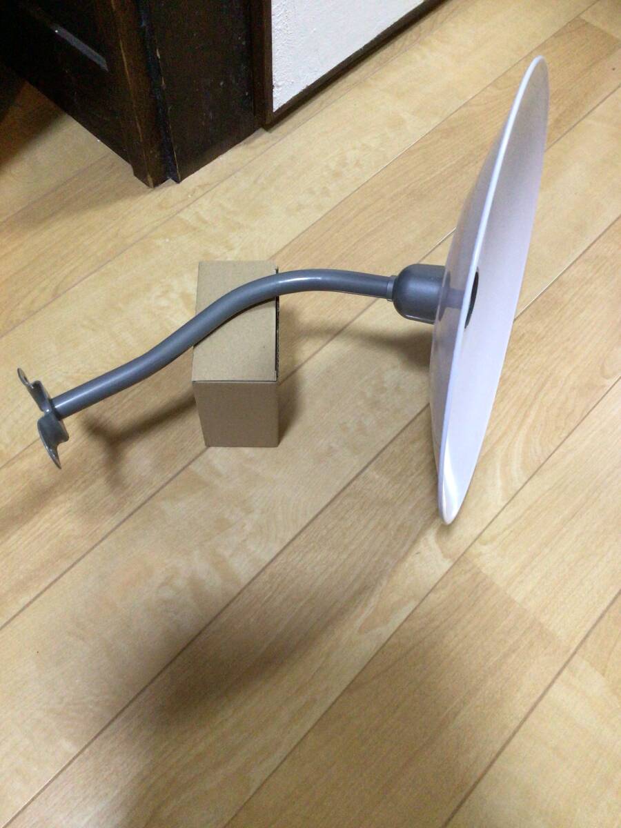 ⑧ 白の電笠付き電球用ブラケット 昭和レトロ アンティーク ウオールライト 古民家 壁灯 ブラケットライト_画像3