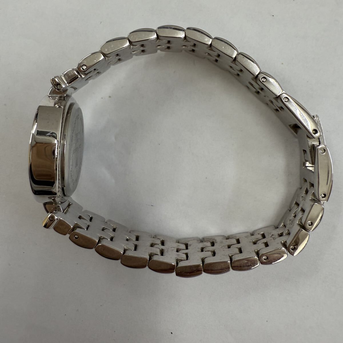 v1 иен ~ Izax Valentino IVL-9100-2 Isaac Valentino наручные часы кварц натуральный рубин камень есть ракушка циферблат текущее состояние неподвижный товар KB2626