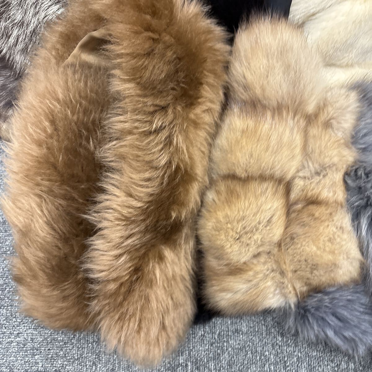 ●1円スタート●ファーショール 大量まとめ売り ② フォックス ミンク 他 リアルファー 毛皮 マフラー ティペット ファー小物 HS7055_画像8