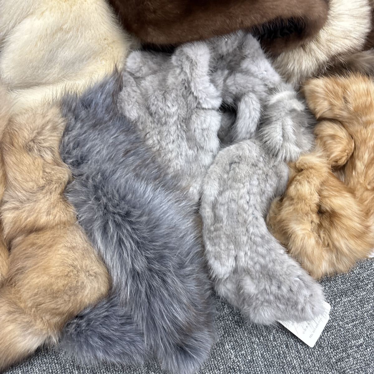 ●1円スタート●ファーショール 大量まとめ売り ② フォックス ミンク 他 リアルファー 毛皮 マフラー ティペット ファー小物 HS7055_画像9