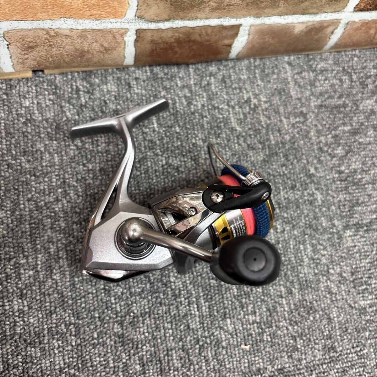 ●SHIMANO シマノ SEDONA C2000S セドナ スピニングリール 釣具 釣り具 釣り用品 釣り小物 HS7115_画像3