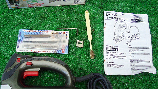 オービタルジグソー　100V ジグソー　ダイヤル変速　オービタル機能付　DIY　日曜大工　動作確認済み_画像3