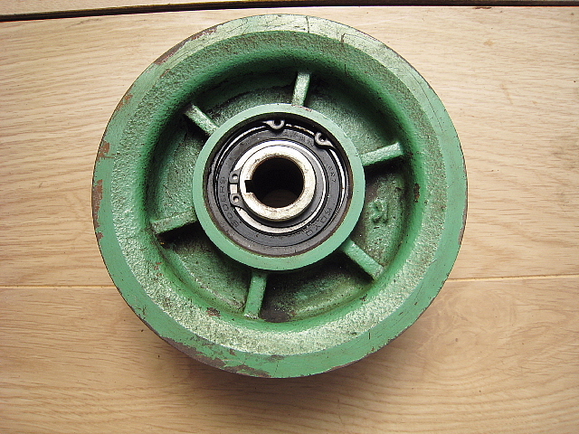 遠心クラッチプーリー　 Aベルト2本掛け　プーリー　シャフト20φ　キー幅5mm_画像1