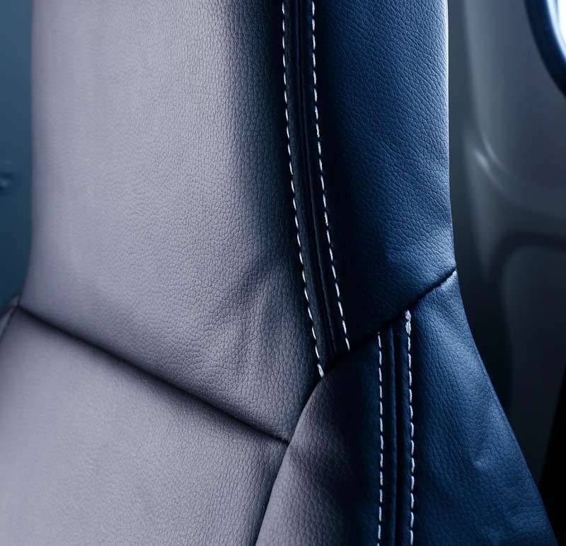 ハイゼットトラック ジャンボ シートカバー 本革調 レッドダイヤキルト (S500P/S510P) 現行型対応_画像5