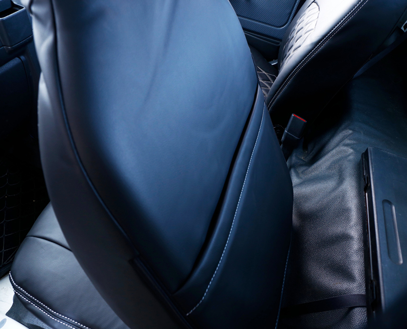 ハイゼットトラック ジャンボ シートカバー 本革調 レッドダイヤキルト (S500P/S510P) 現行型対応_画像6