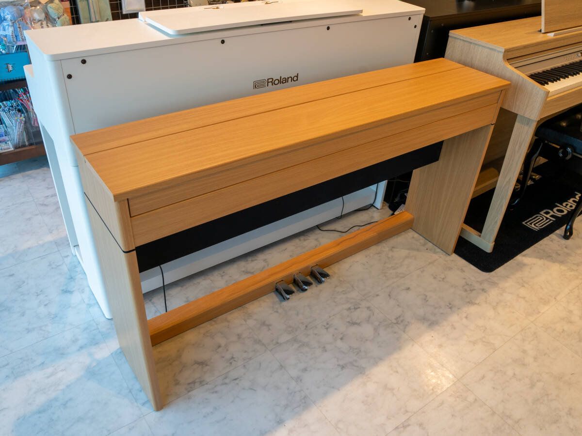 【岡山発】ローランド　中古電子ピアノ　DP603-NB　椅子付属　ナチュラルビーチ_画像8